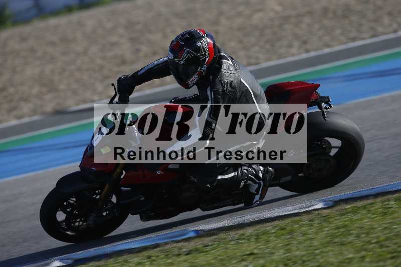 /Archiv-2024/02 29.01.-02.02.2024 Moto Center Thun Jerez/Gruppe gruen-green/6